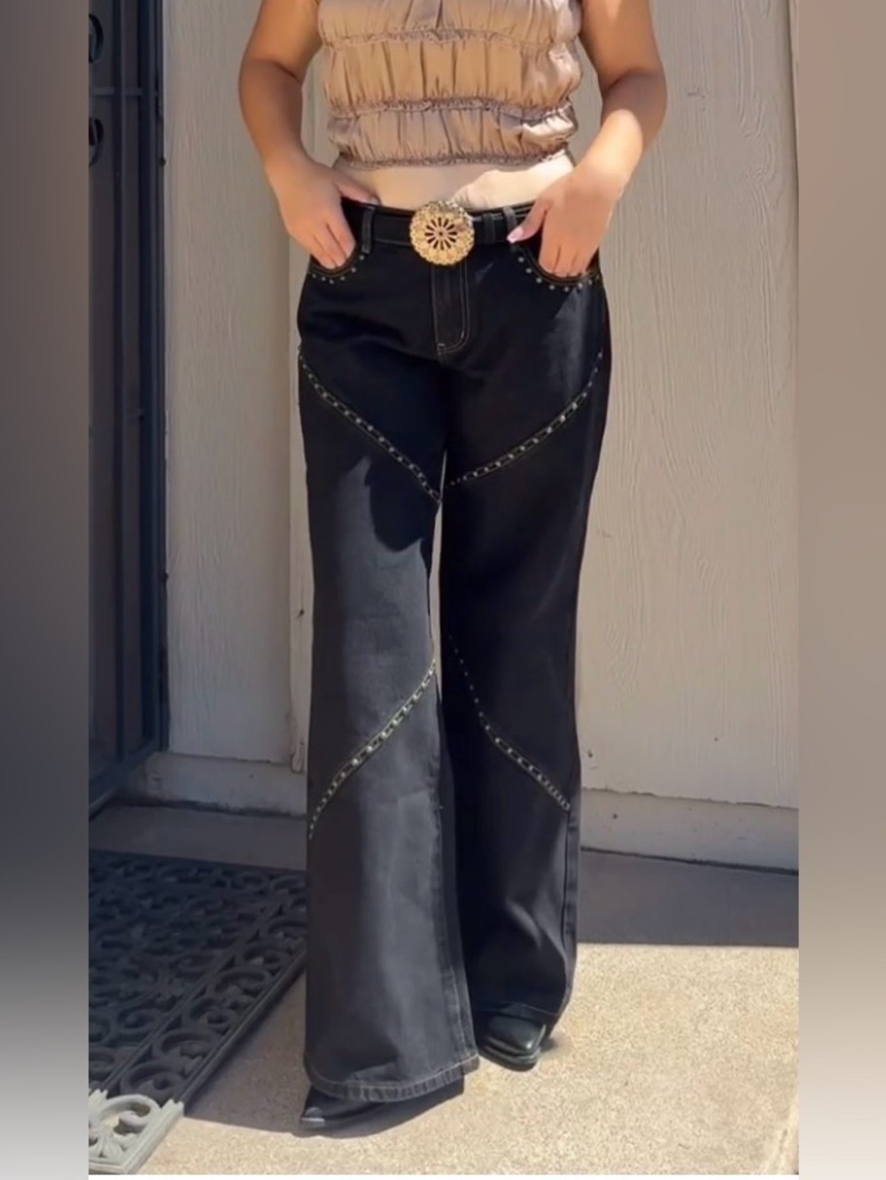 Western Black Women's Wide-Leg Jeans - Stud-Detail Design - Picture 10 of 11